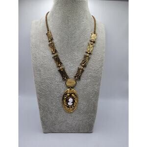 Vintage Gold Tone Cameo Pendant Necklace Ornate Link Chain